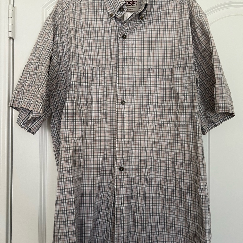Wrangler Men's Casual Plaid Button-Down Shirt